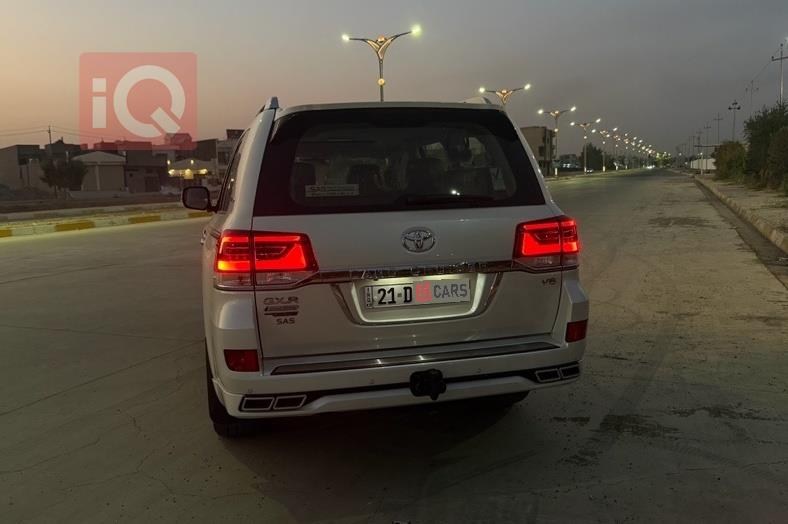 تويوتا لاندكروزر